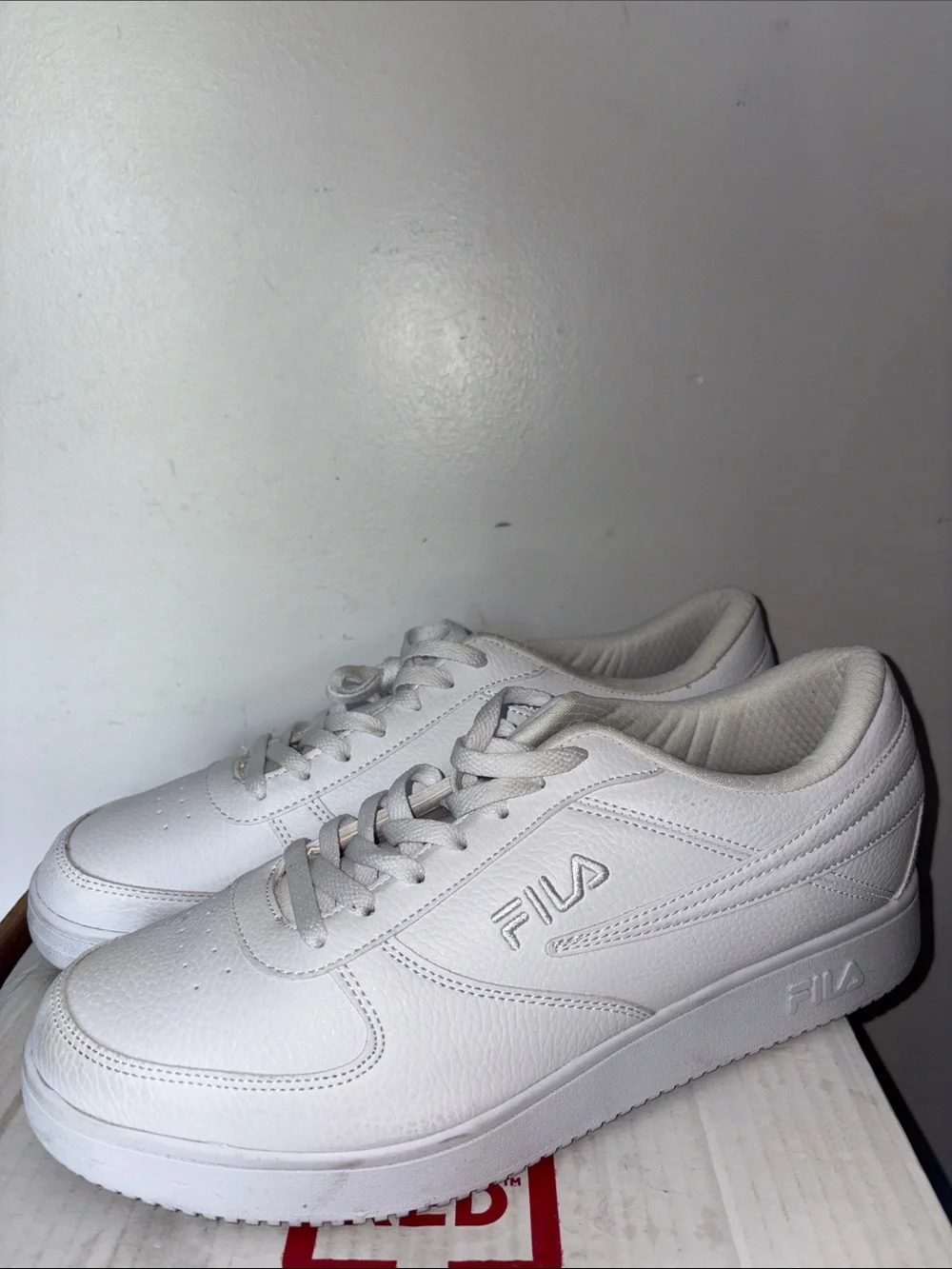 Fila Men's All-White Low-Top Sneakers size 13